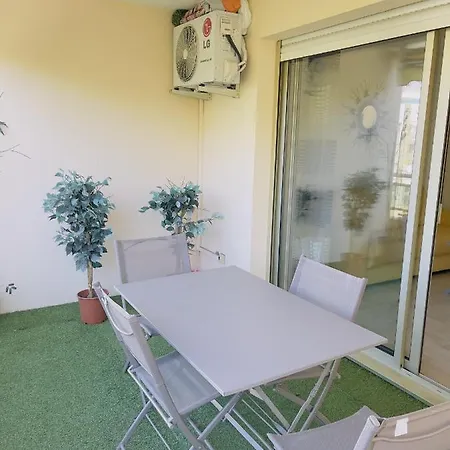 Studio Proche Centre Avec Terrasse Le Californie